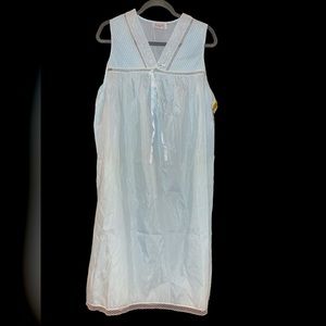 Vanity Fair - NWT VTG Light Blue Sleeveless Nightgown